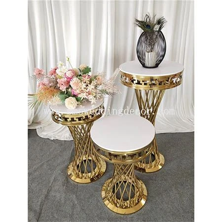 Modern Cake Table Modern Cake Table