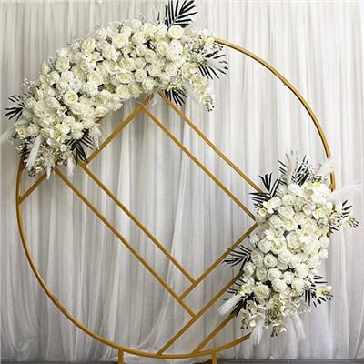 arreglo floral para arco