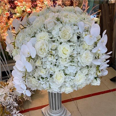 Centros de mesa de flores de seda blanca