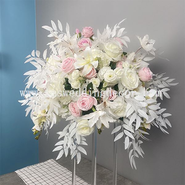 reception table flowers