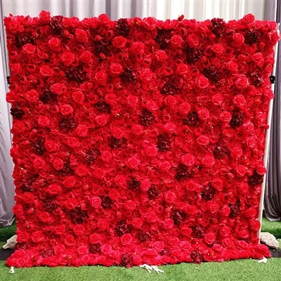Pared de flores de rosa roja